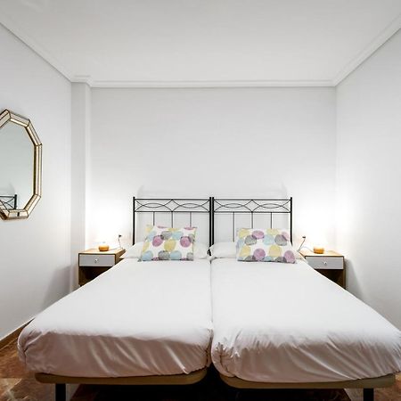 Appartement Holi-Rent Estrella à Séville Extérieur photo