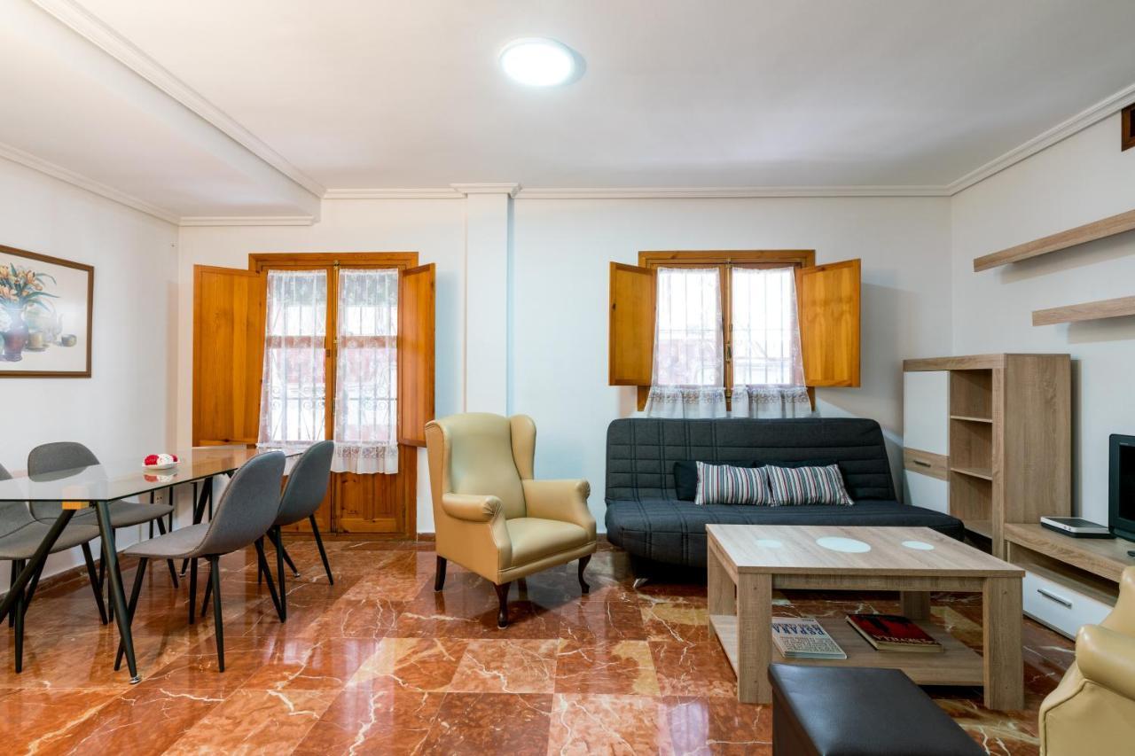 Appartement Holi-Rent Estrella à Séville Extérieur photo