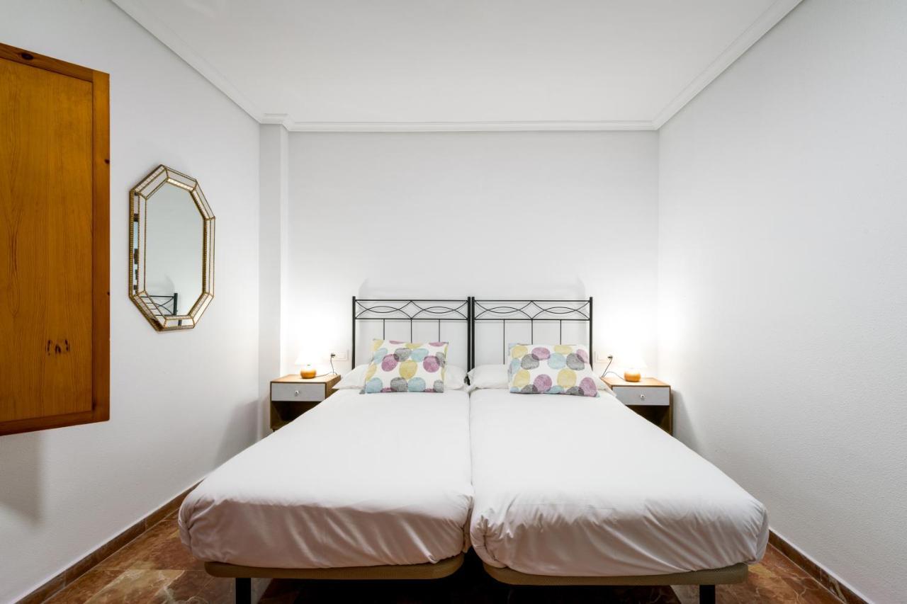 Appartement Holi-Rent Estrella à Séville Extérieur photo