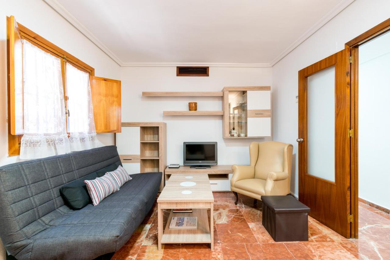 Appartement Holi-Rent Estrella à Séville Extérieur photo