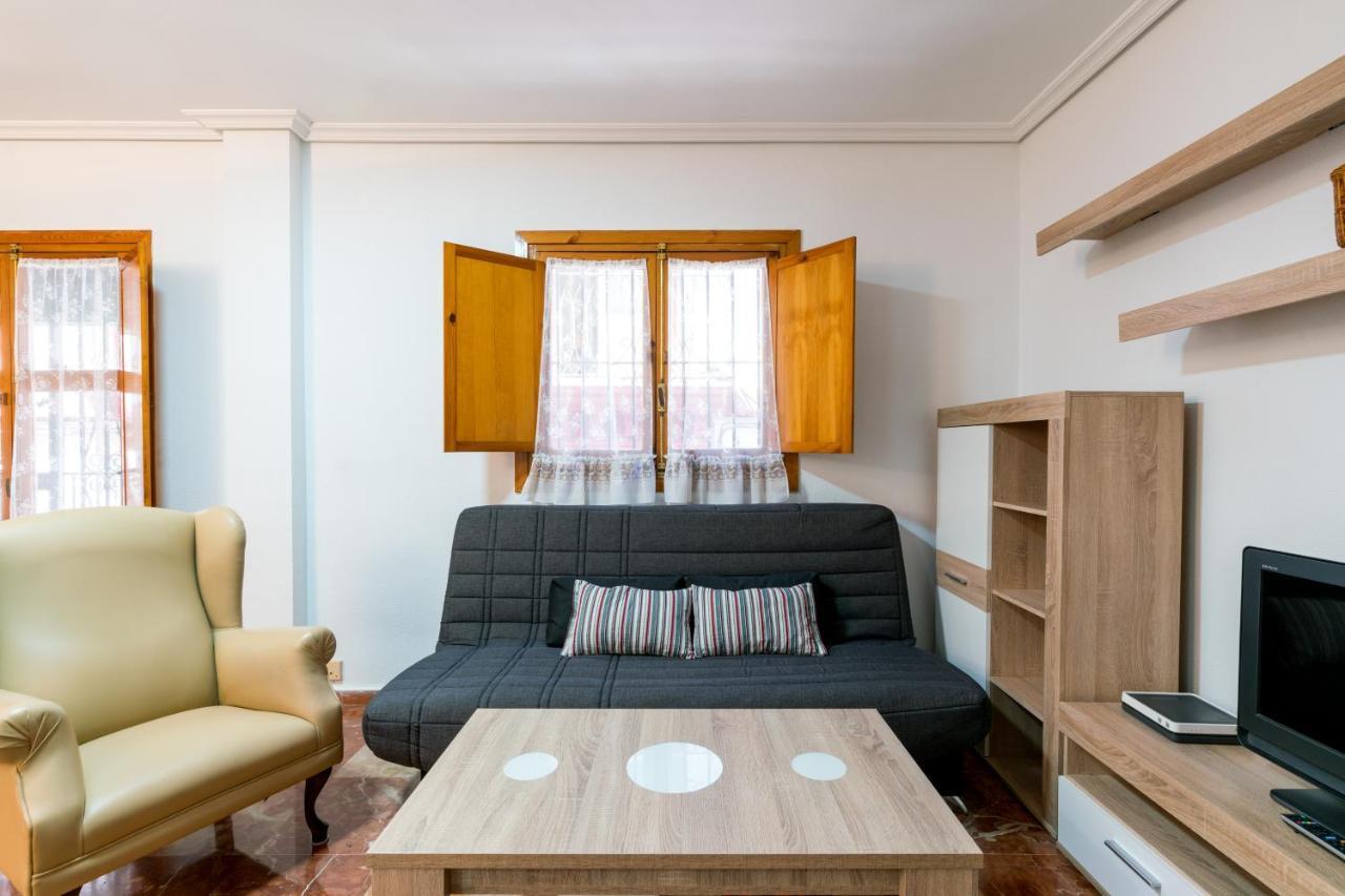 Appartement Holi-Rent Estrella à Séville Extérieur photo