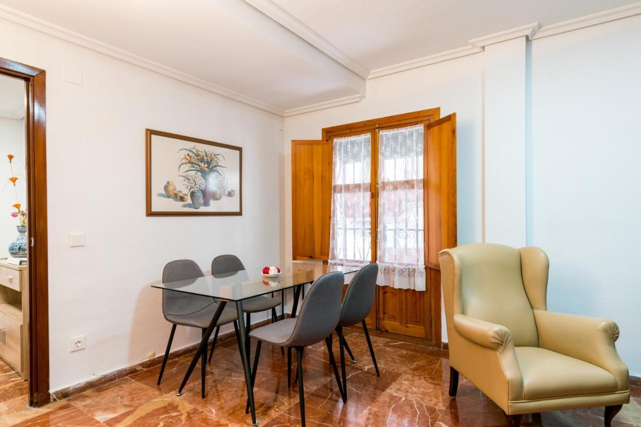 Appartement Holi-Rent Estrella à Séville Extérieur photo