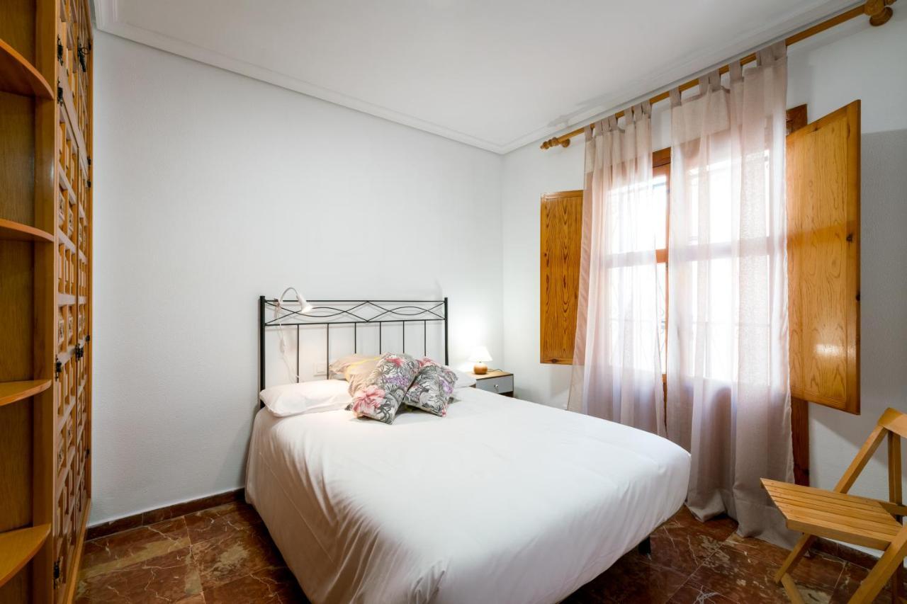 Appartement Holi-Rent Estrella à Séville Extérieur photo